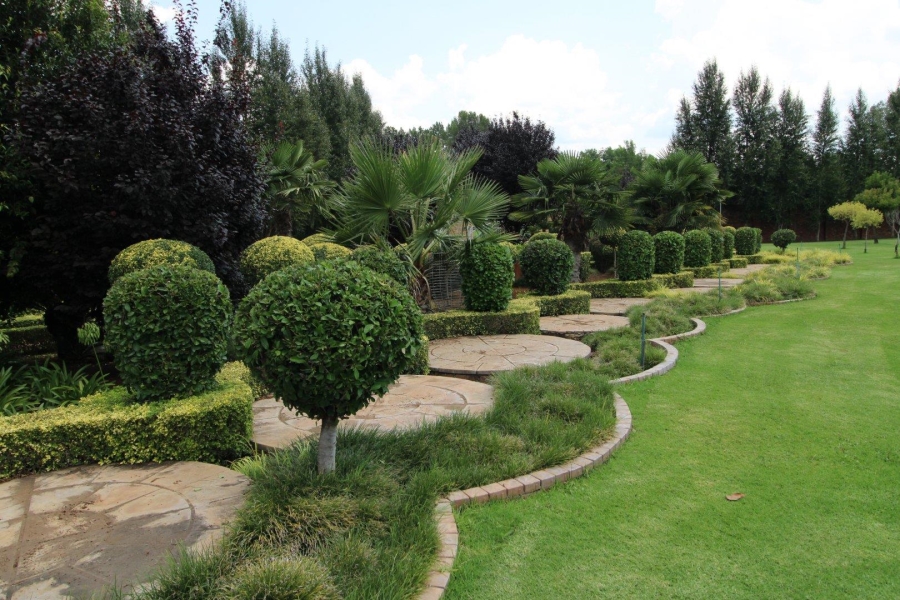 11 Bedroom Property for Sale in Van Der Hoff Park North West